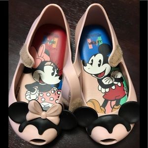 Mini Melissa Mickey/Minnie Sandal (Size 7) 🎀